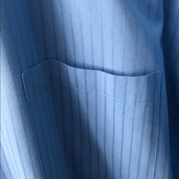 Men’s Van Heusen button down dress shirt - Picture 5 of 6